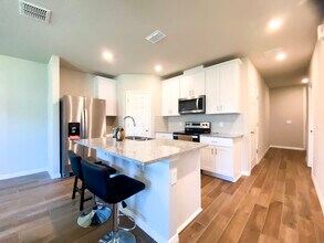 561 Legacy Lp in Davenport, FL - Building Photo - Building Photo