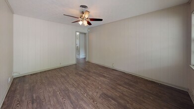 2702 Bolivar St in Denton, TX - Building Photo - Building Photo