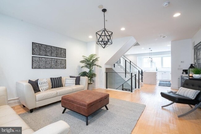 property at 623 N Bodine St