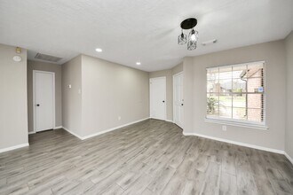 4915 Pecan Grove Dr in Pearland, TX - Building Photo - Building Photo