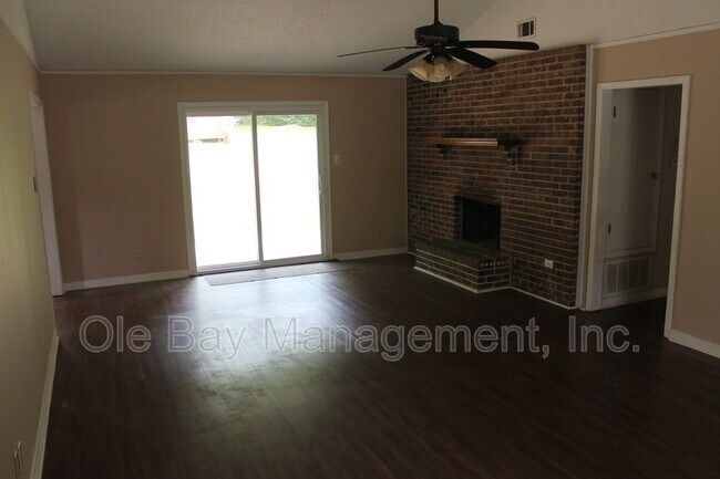 2010 Sky Vista Dr W in Semmes, AL - Building Photo - Building Photo