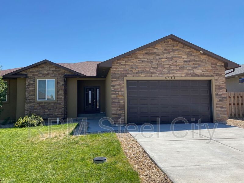 5514 Mark Twain Ln in Pueblo, CO - Building Photo