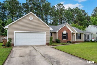 216 Stone Point Ln in Jacksonville, NC - Building Photo - Building Photo