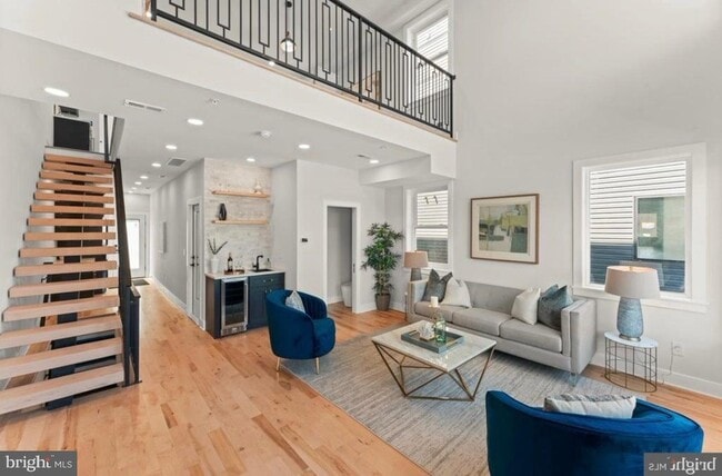 6983 Silverwood St in Philadelphia, PA - Building Photo - Building Photo