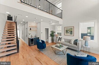 6983 Silverwood St in Philadelphia, PA - Building Photo - Building Photo