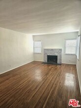 10556 Santa Monica Blvd in Los Angeles, CA - Building Photo - Building Photo