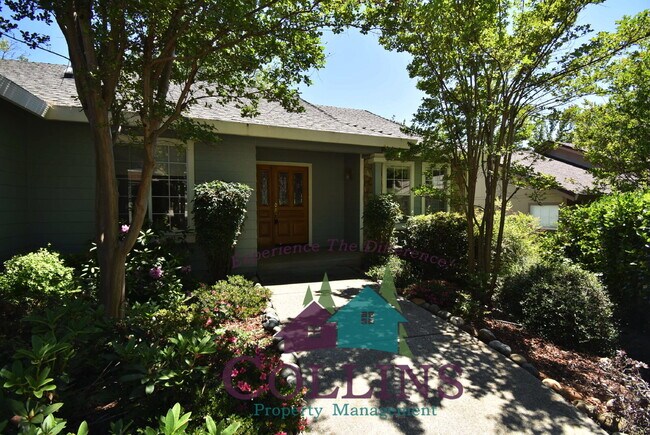 154 Holbrooke Way in Grass Valley, CA - Building Photo - Building Photo