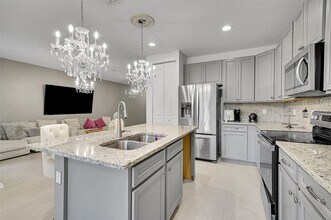 455 NW 33rd Ln in Pompano Beach, FL - Building Photo - Building Photo