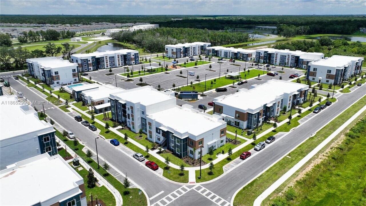 1491 Hawk Trce Lp in Kissimmee, FL - Building Photo