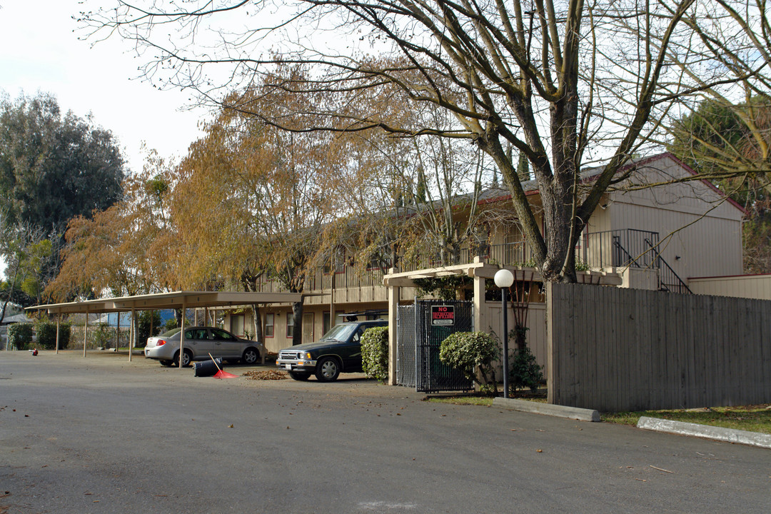 2601 Delano Ave in Stockton, CA - Foto de edificio