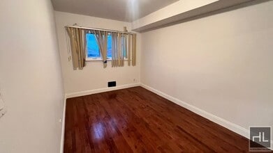 149-63-149256 256th St, Unit 1 in Queens, NY - Building Photo - Building Photo