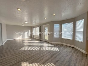 1526 N 2530 W in Clinton, UT - Building Photo - Building Photo