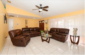 313 SE Wallace Ter in Port St. Lucie, FL - Building Photo - Building Photo