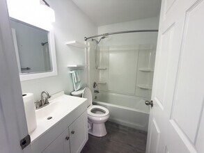 8524 Laredo St in Navarre, FL - Building Photo - Building Photo