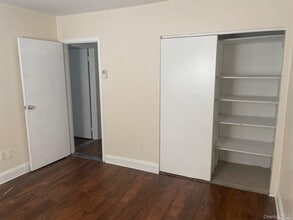 530 Hudson Ave in Cedarhurst, NY - Foto de edificio - Building Photo