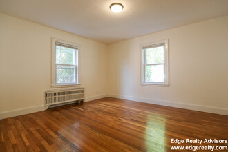 33 Wiltshire Rd, Unit 1 in Boston, MA - Building Photo - Building Photo