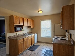 516 W Pierce St in Macomb, IL - Building Photo - Building Photo