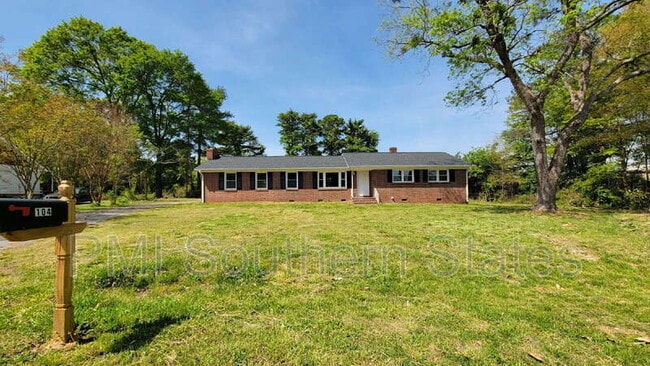 104 Madison Cir in Spartanburg, SC - Building Photo - Building Photo