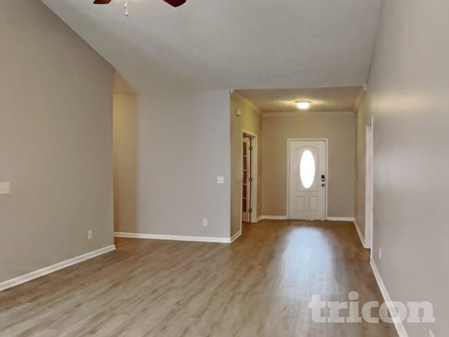 1030 Ryan Ct in Gallatin, TN - Foto de edificio - Building Photo