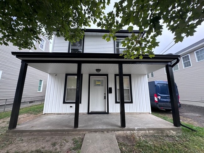 224 Buckley St in Bristol, PA - Building Photo - Building Photo