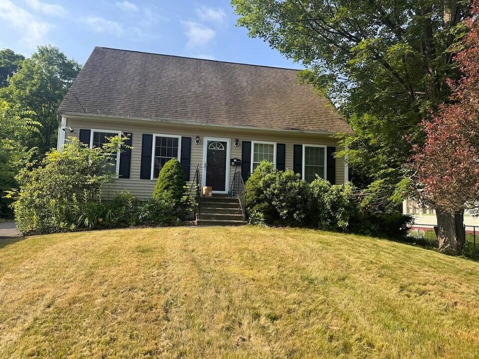 26 Fowler St in Keene, NH - Building Photo