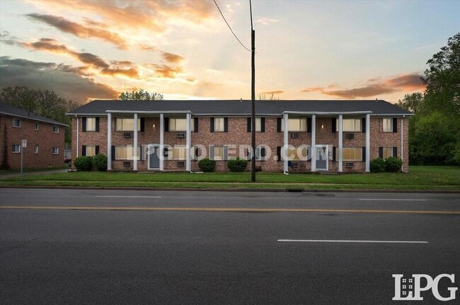 property at 3320 Arlington Ave