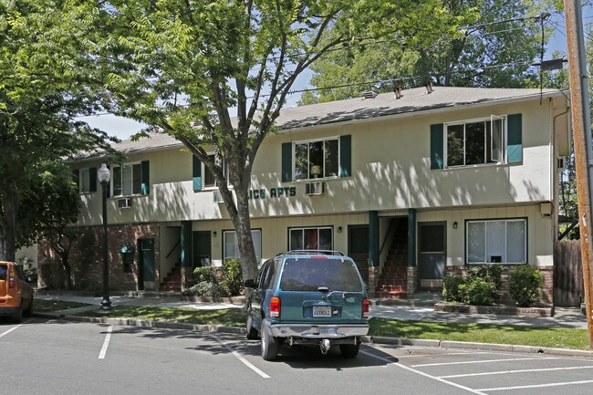 Alice Apartments in Sacramento, CA - Foto de edificio - Building Photo