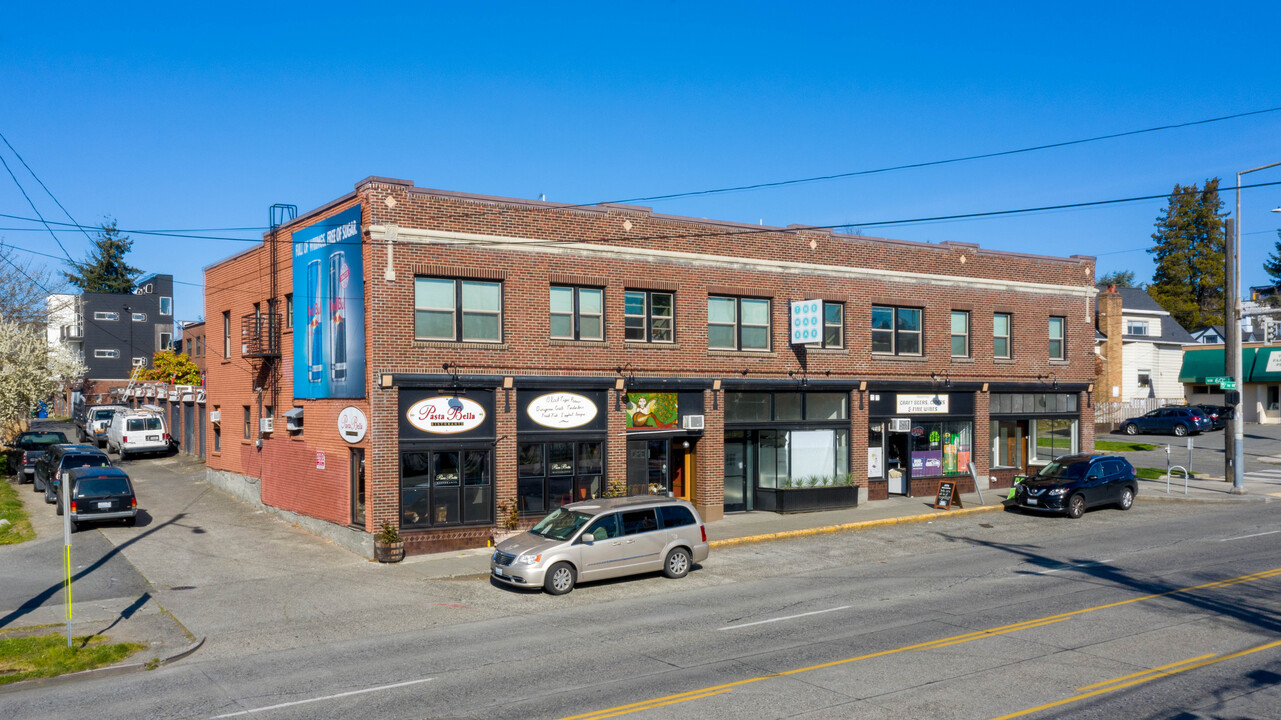 Villa Luisa Apartments in Seattle, WA - Building Photo