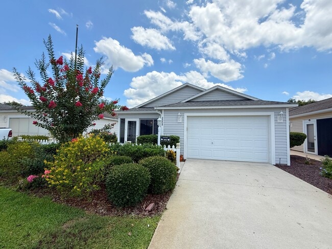 property at 2004 Chesapeake Pl