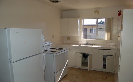 Windsor Court Apartments in Oakland, CA - Building Photo - Interior Photo