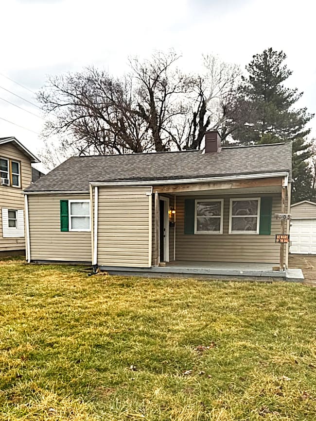 property at 1905 Sheffield St