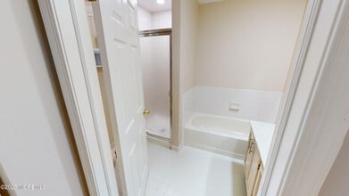 1135 Roseberry Ct in Morganville, NJ - Building Photo - Building Photo