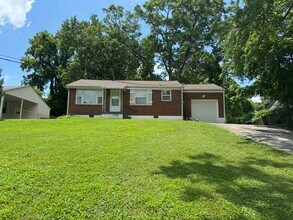 512 Cottonwood Dr in Nashville, TN - Building Photo - Building Photo