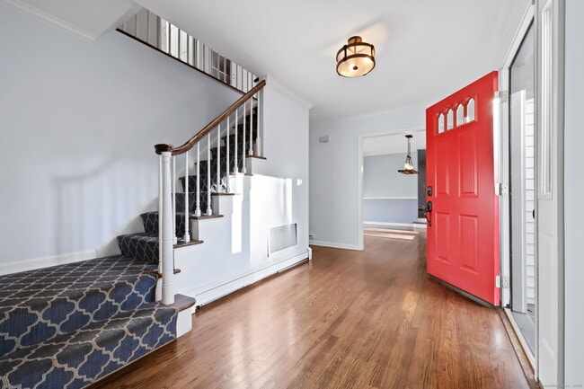 35 Turner Dr in Greenwich, CT - Building Photo - Building Photo
