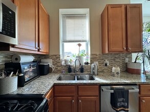 1414 W Superior St, Unit 3 in Chicago, IL - Foto de edificio - Building Photo