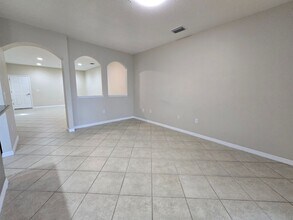 5490 Soapstone Pl in Sarasota, FL - Building Photo - Building Photo