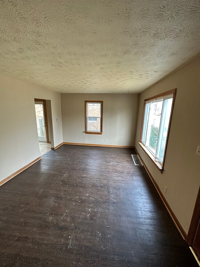 property at 1617 Spring Ave NE