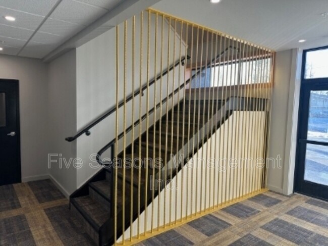 4 Laurel Hill Dr in South Burlington, VT - Foto de edificio - Building Photo