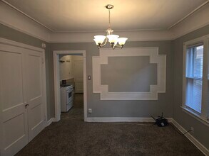 920 Beaconsfield Ave, Unit 2S in Grosse Pointe Park, MI - Foto de edificio - Building Photo