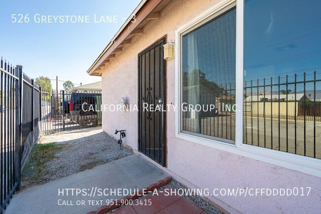 526 Greystone Ln in Hemet, CA - Building Photo - Building Photo
