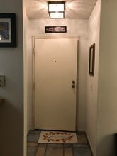 21372 Brookhurst St in Huntington Beach, CA - Foto de edificio - Building Photo