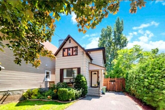 98 Norman St in Ottawa, ON - Building Photo - Building Photo