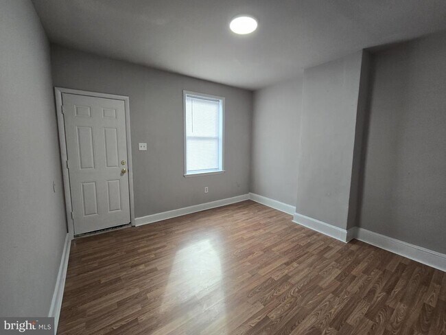 6138 N Lambert St in Philadelphia, PA - Building Photo - Building Photo