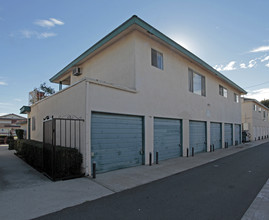 12541 Camus Ln in Garden Grove, CA - Foto de edificio - Building Photo