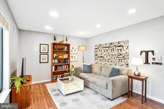 3138 Babashaw Ct in Fairfax, VA - Building Photo - Building Photo