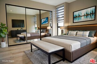 630 N Grand Ave in Los Angeles, CA - Building Photo