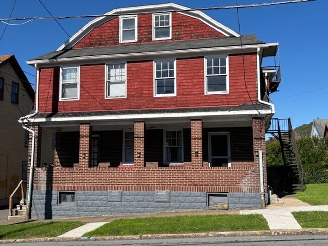 property at 166-168 Bond St