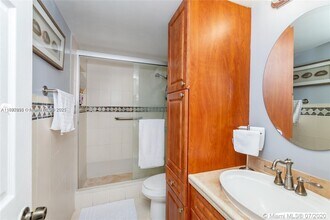 8405 NW 8th St in Miami, FL - Building Photo - Building Photo