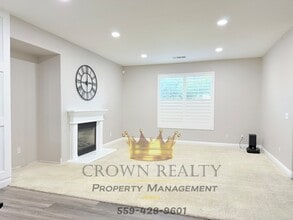 1446 Clarete Ave in Tulare, CA - Building Photo - Building Photo