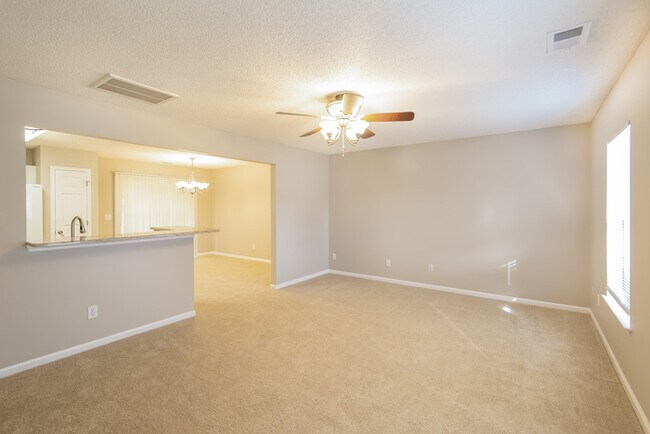 124 Blue Jasmine Ln in Summerville, SC - Building Photo - Building Photo